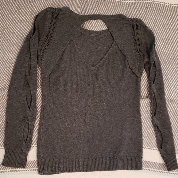 One Grey Day - Cutout Sweater - Picture 6 of 8